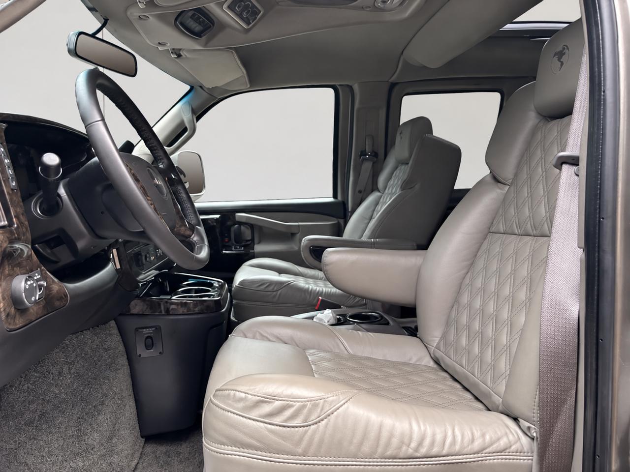 GMC Savana  2023