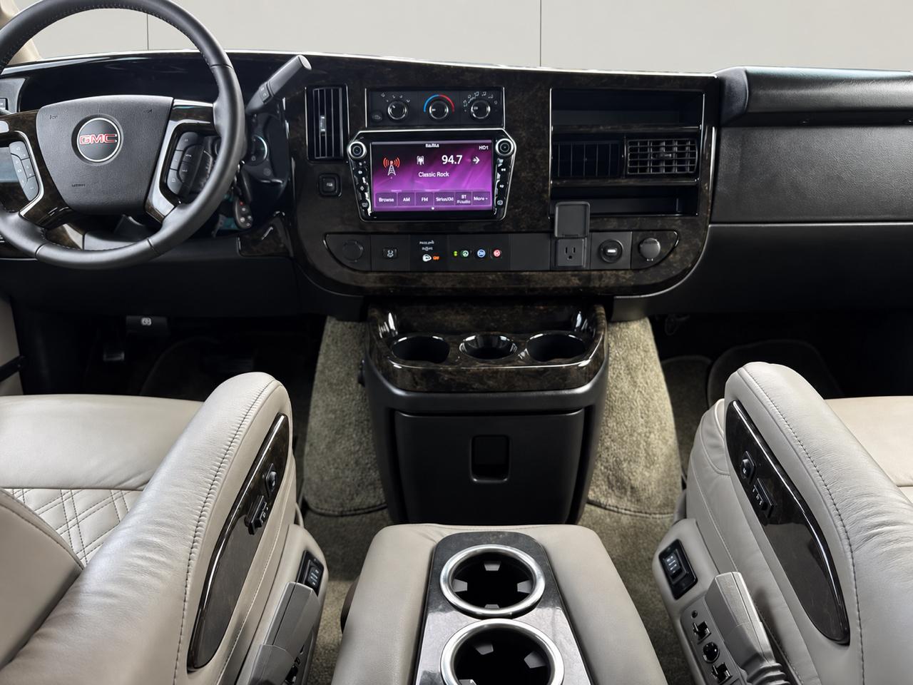GMC Savana  2023