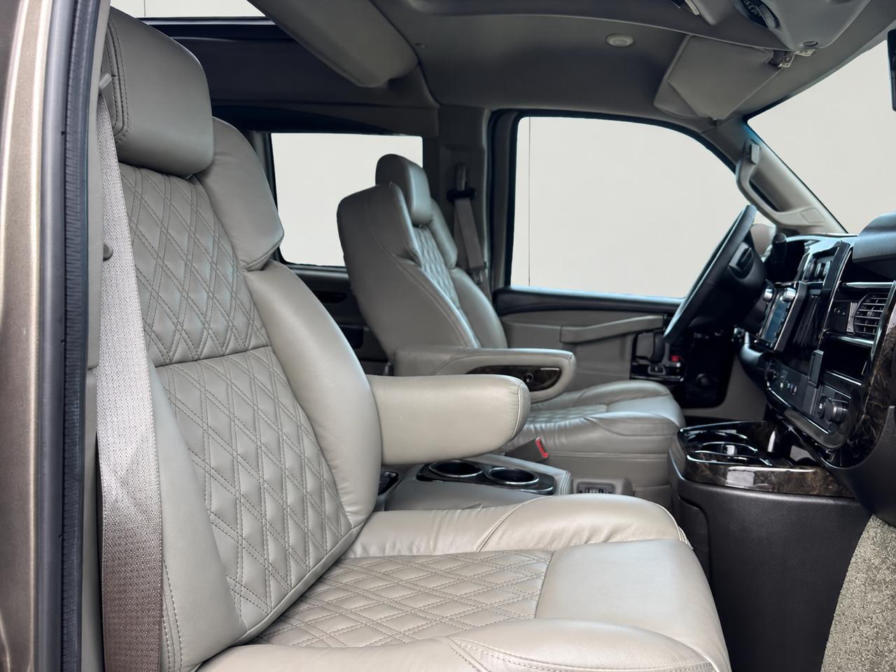 GMC Savana  2023