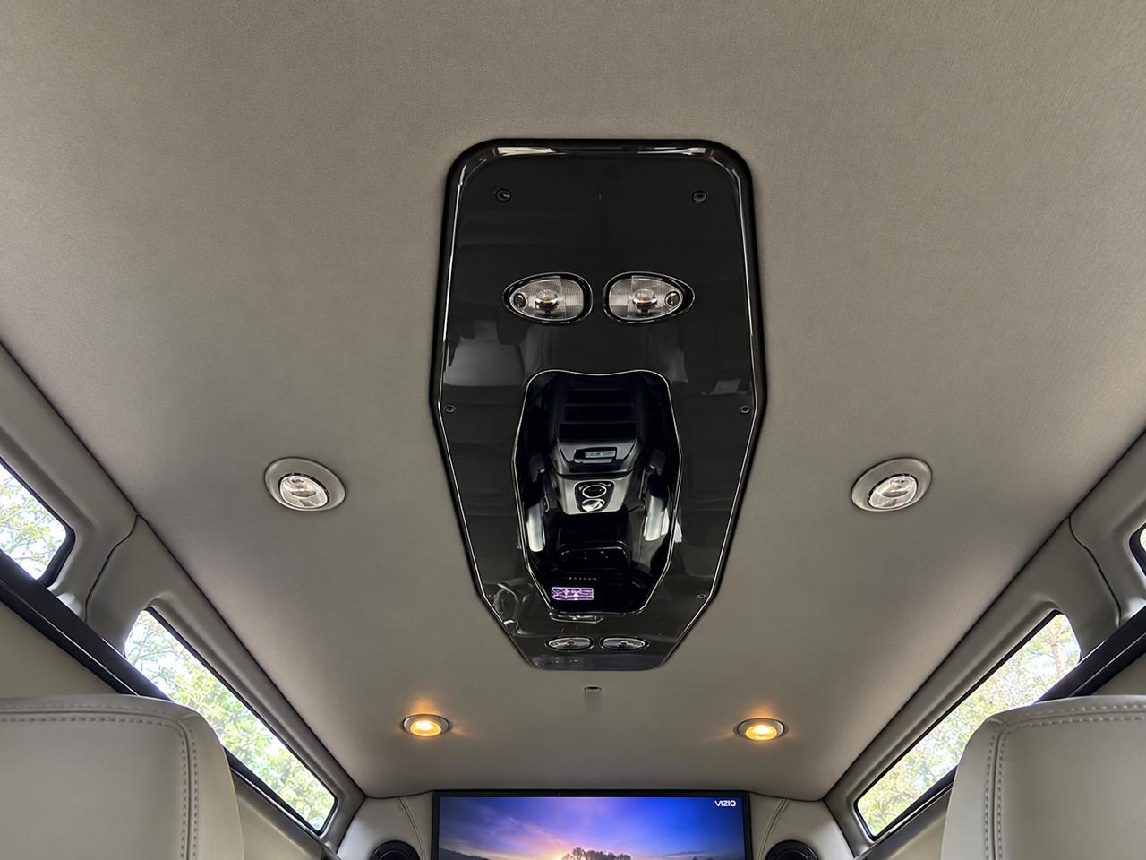 GMC Savana  2023