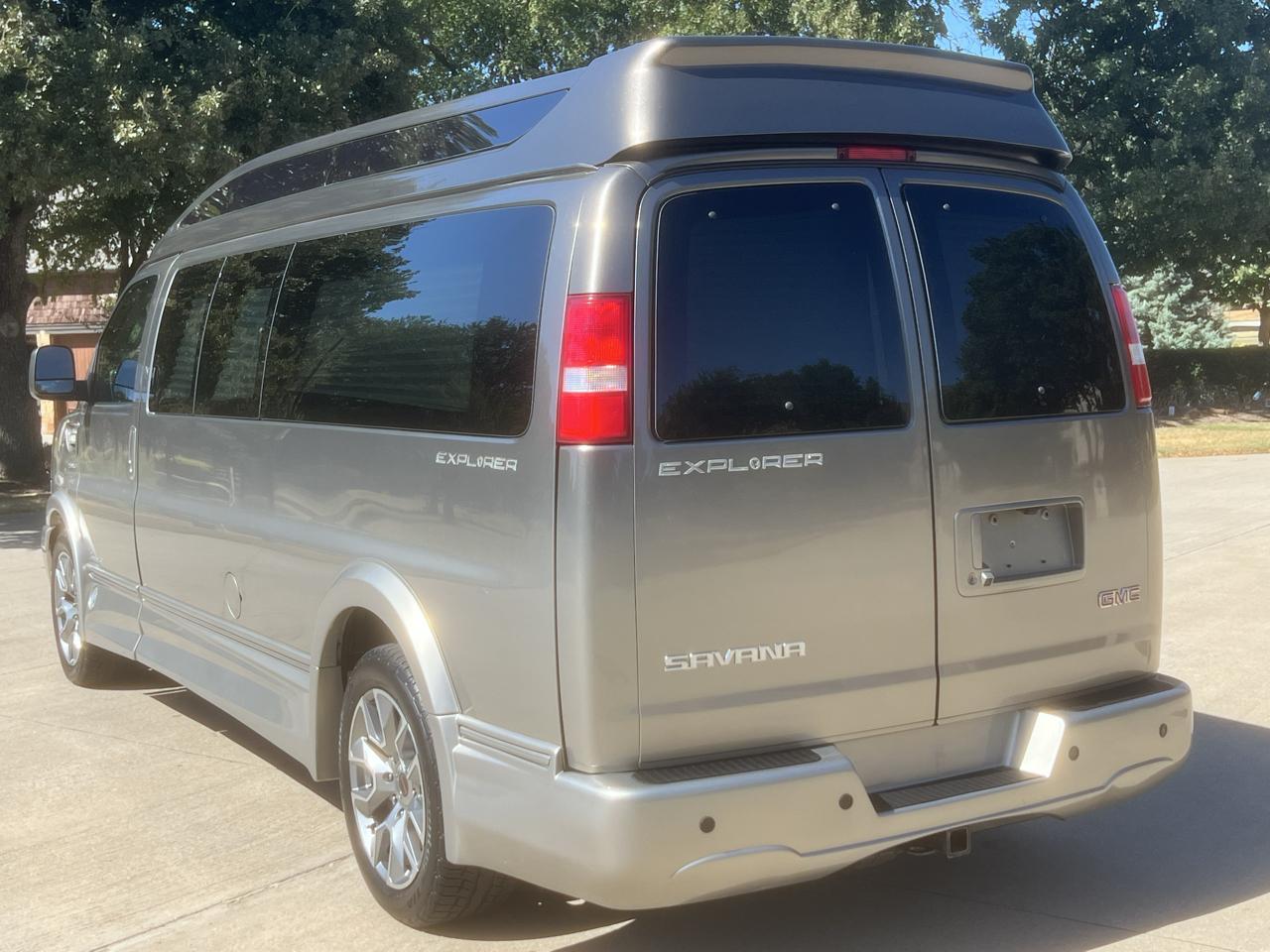 GMC Savana  2023