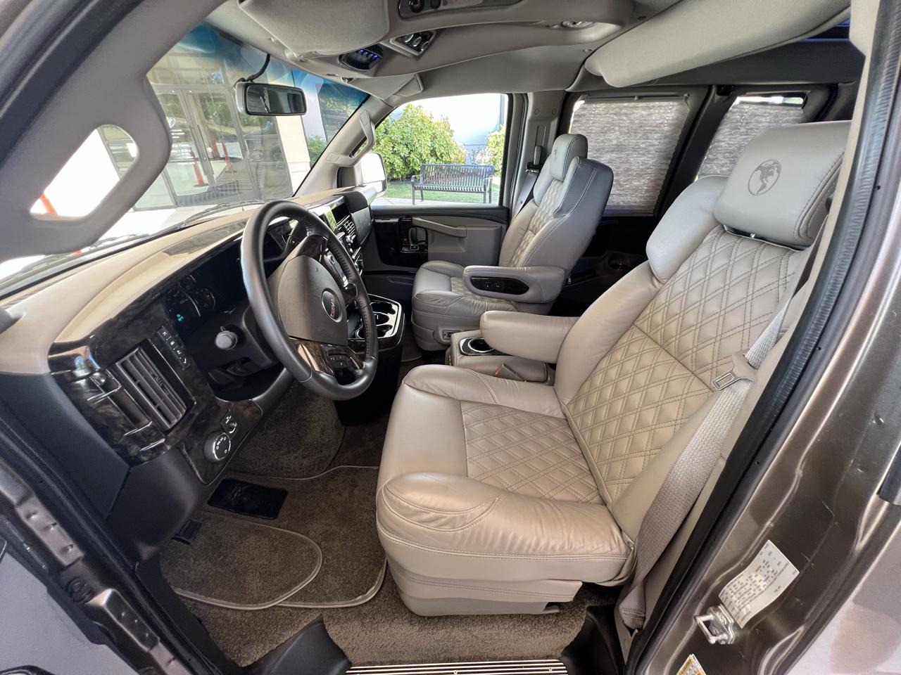 GMC Savana  2023