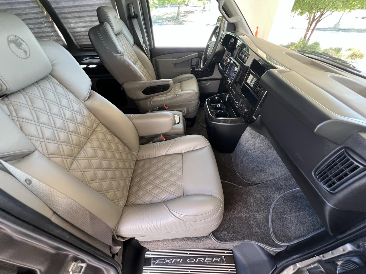 GMC Savana  2023