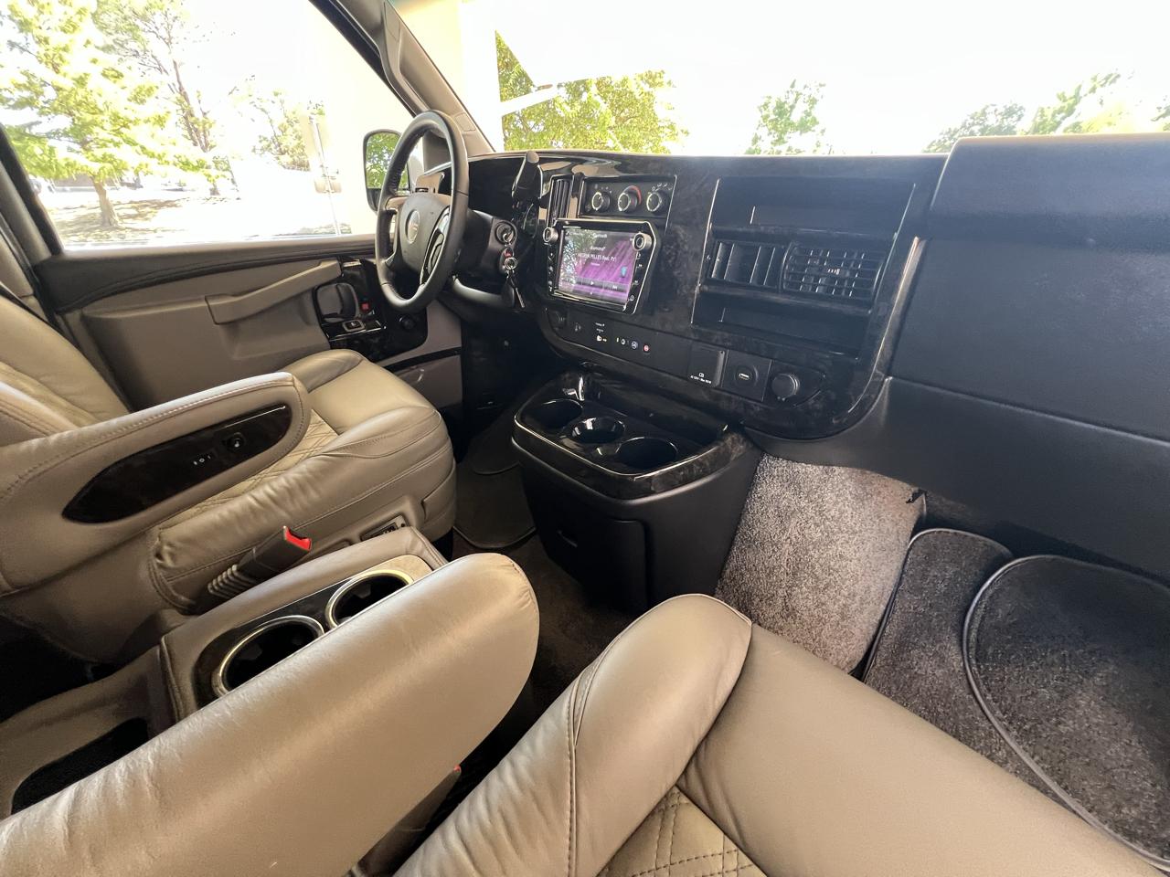 GMC Savana  2023