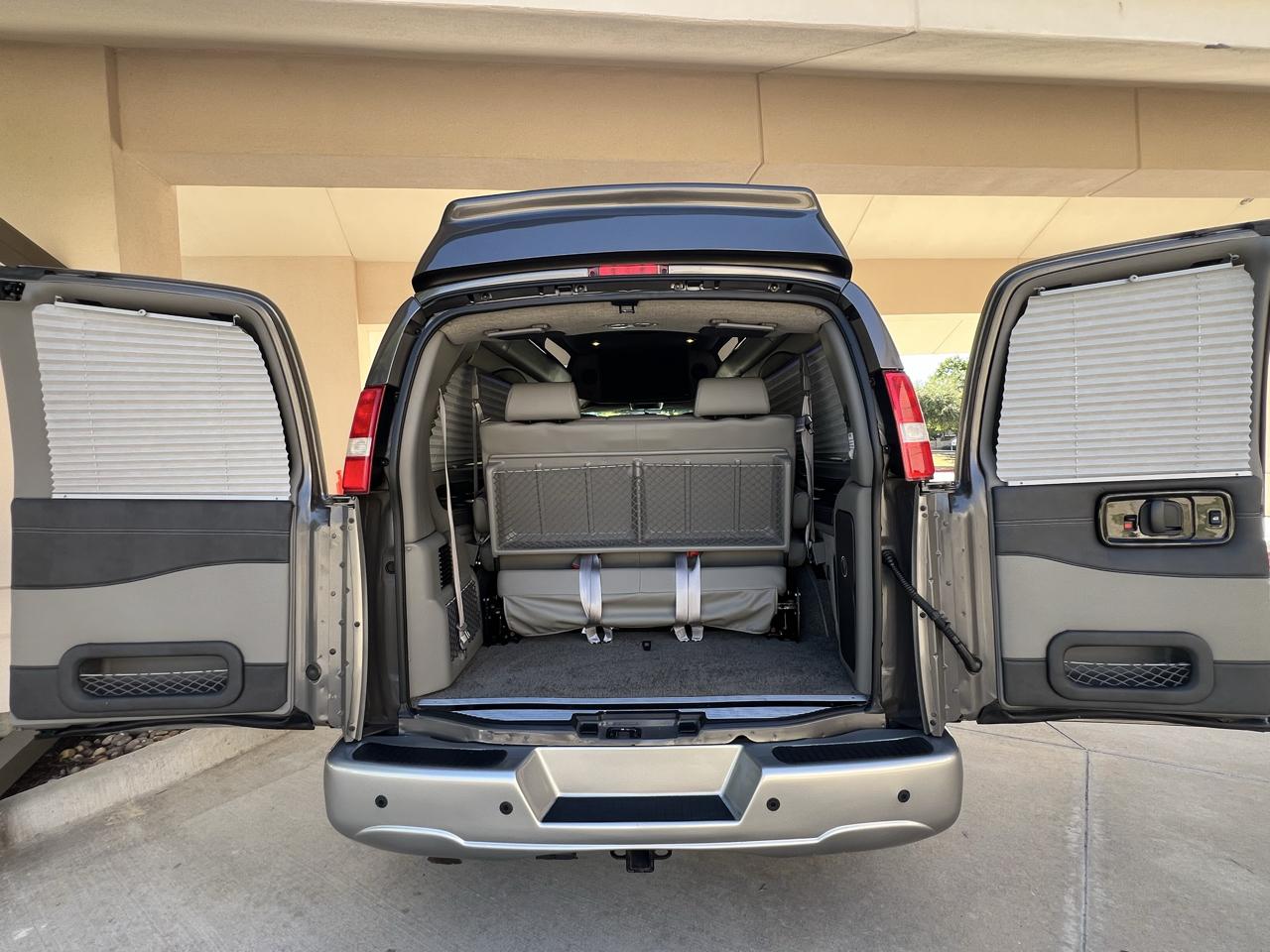 GMC Savana  2023