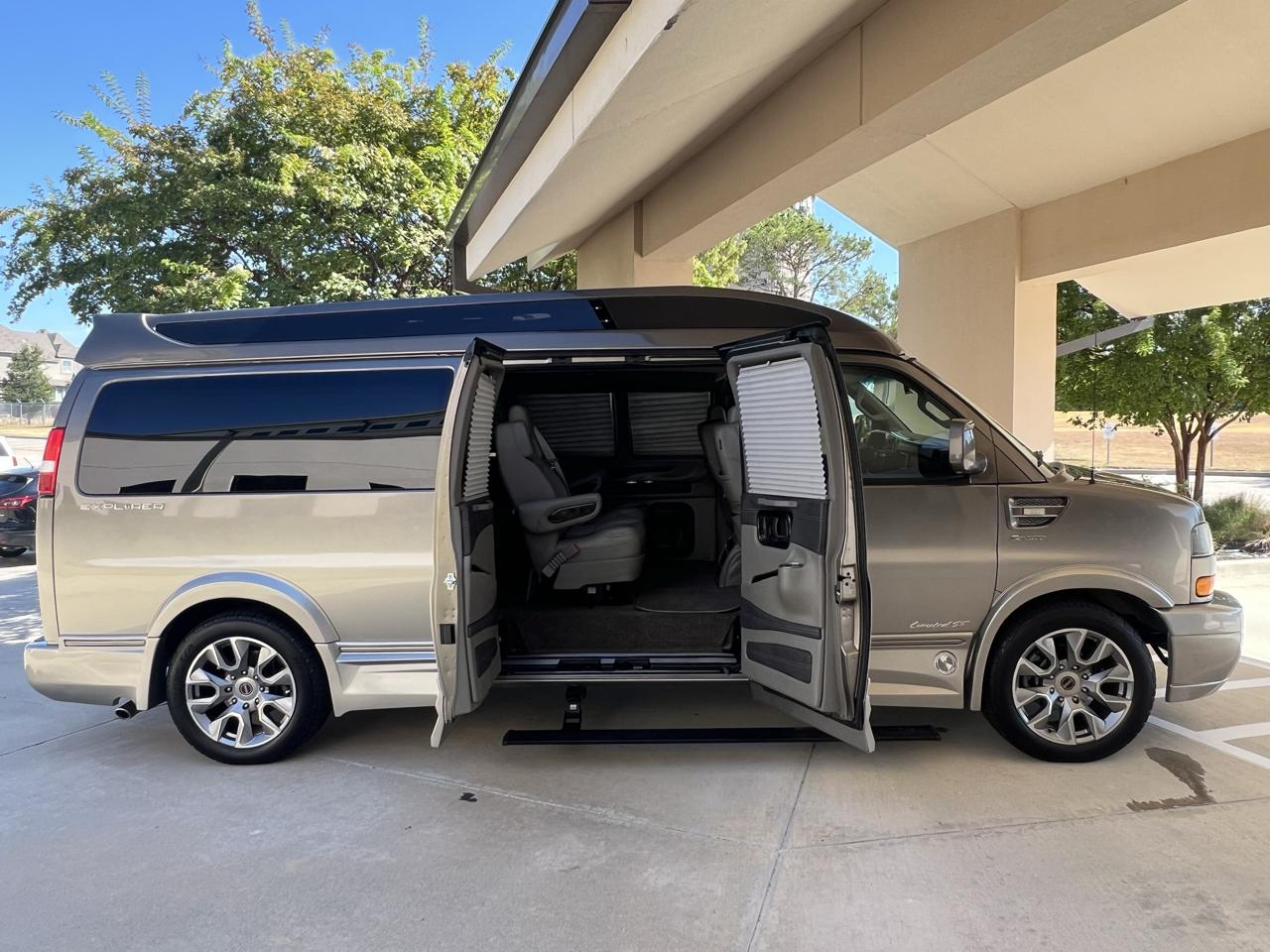 GMC Savana  2023