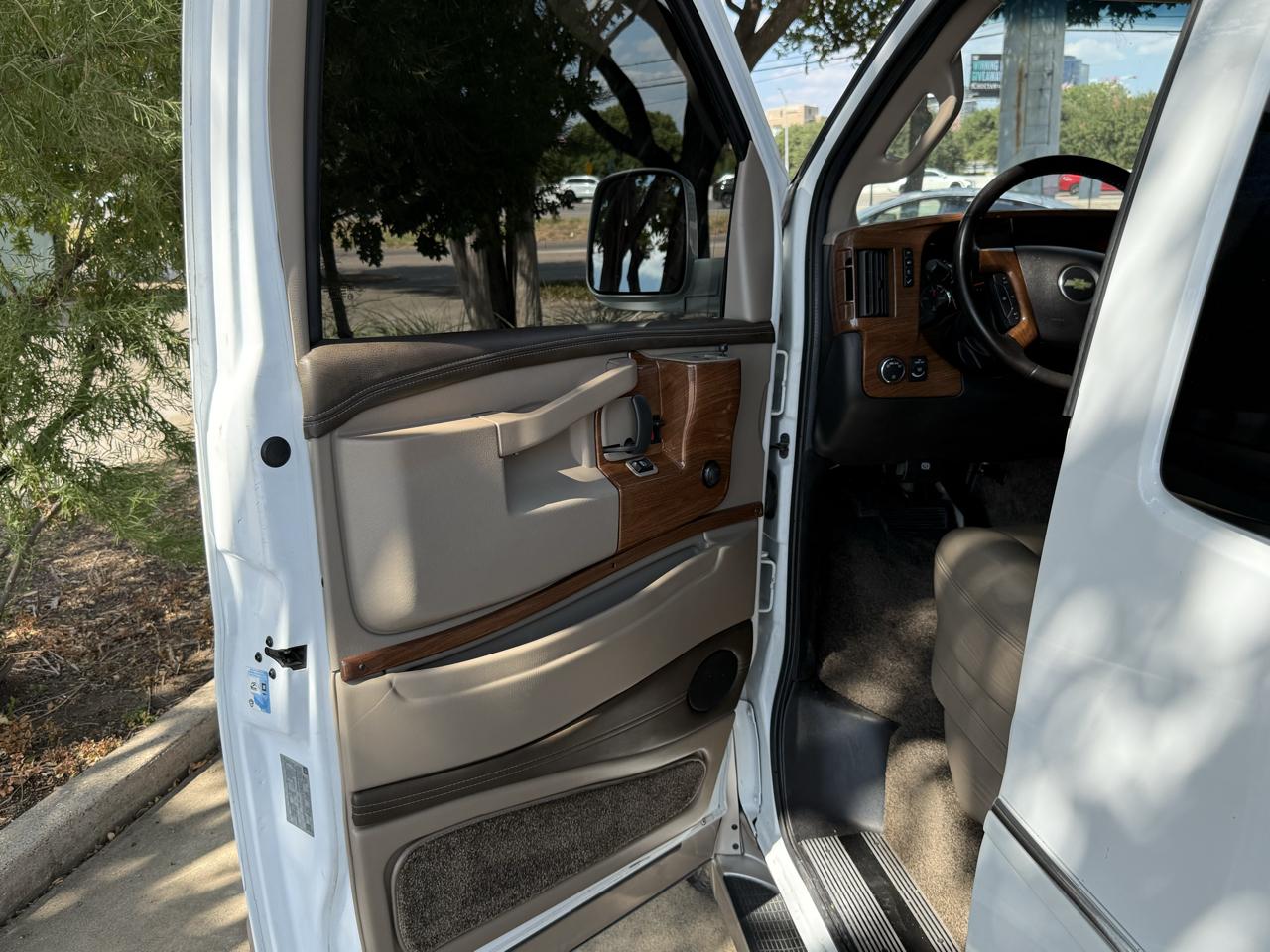 Chevrolet Express  2017
