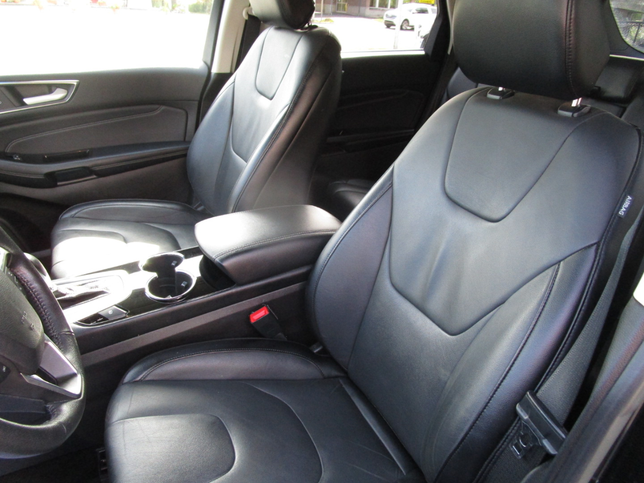 2018 Ford Edge Titanium photo 9