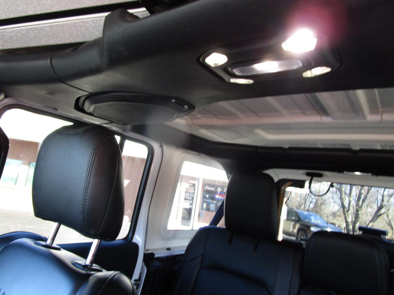 Jeep Wrangler Unlimited Sahara 2021