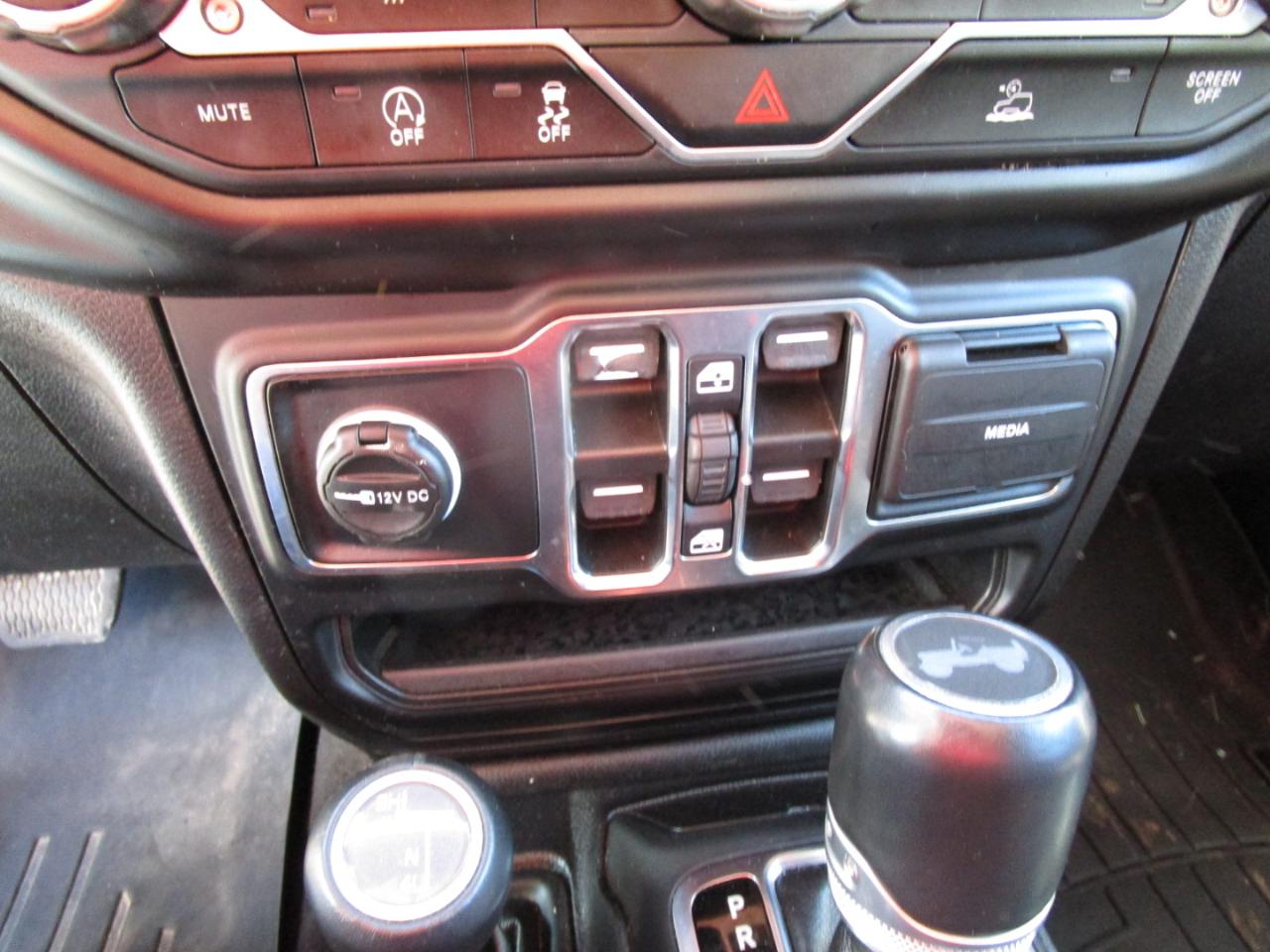 Jeep Wrangler Unlimited Sahara 2021