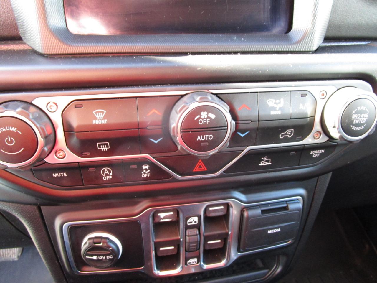 Jeep Wrangler Unlimited Sahara 2021