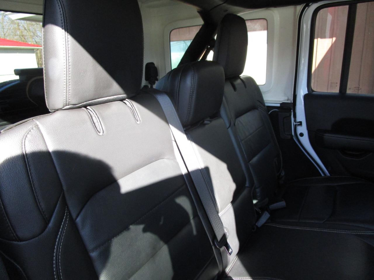 Jeep Wrangler Unlimited Sahara 2021