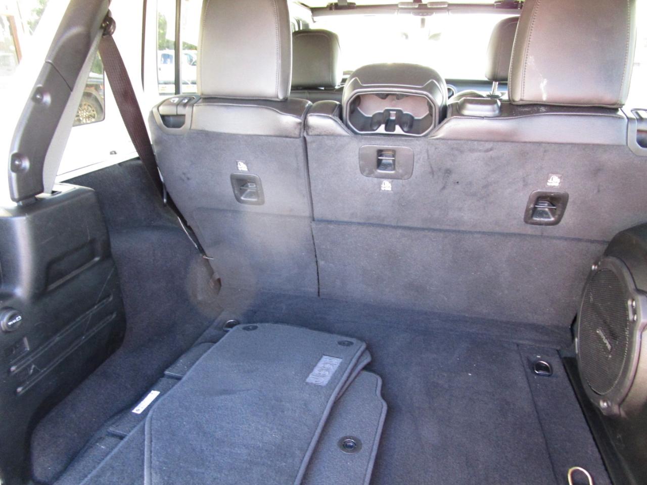 Jeep Wrangler Unlimited Sahara 2021