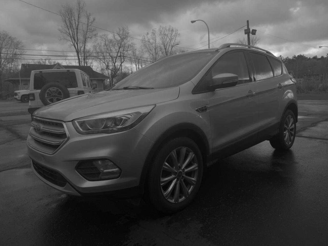 Ford Escape Titanium 4WD 2017