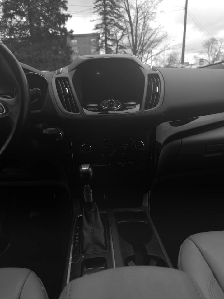 Ford Escape Titanium 4WD 2017