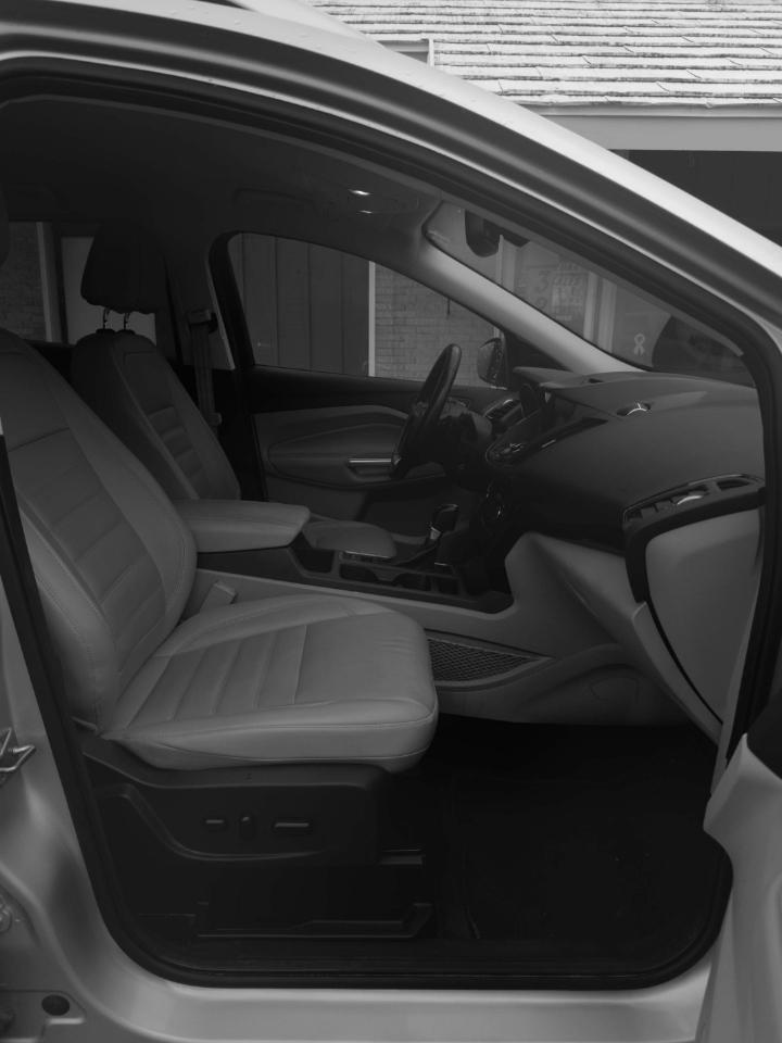 Ford Escape Titanium 4WD 2017