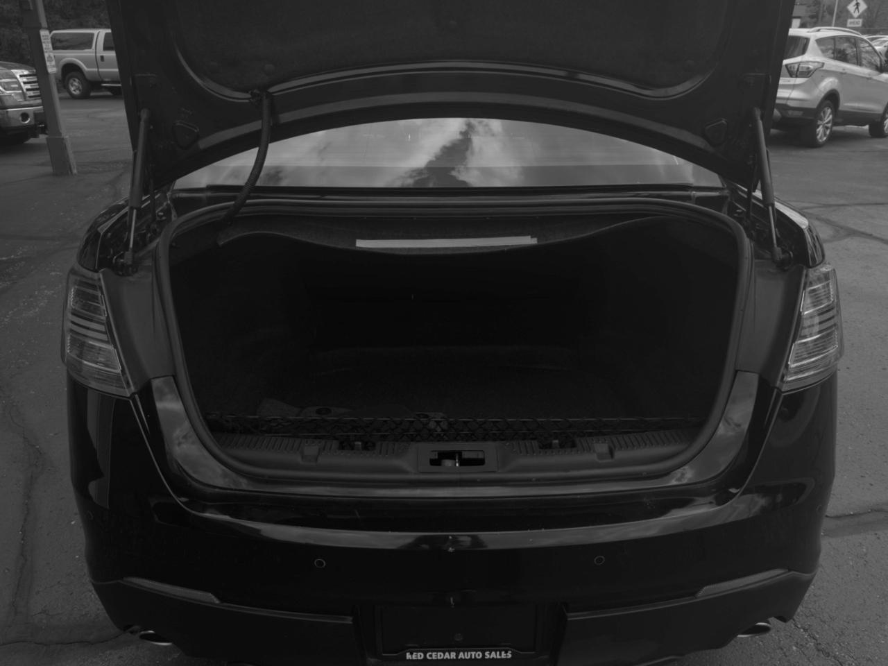 Ford Taurus Limited FWD 2016