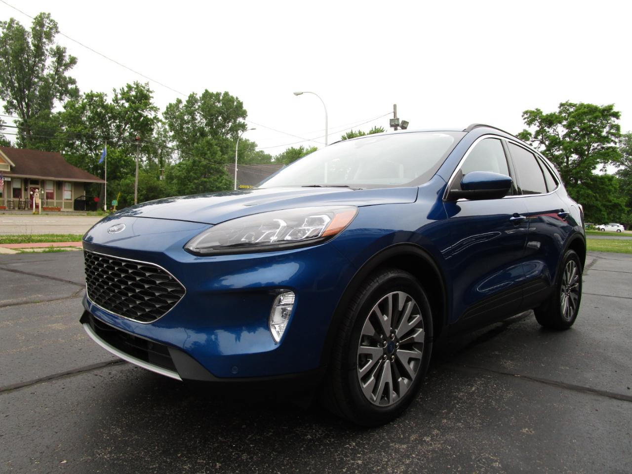 Ford Escape Titanium 4WD 2022