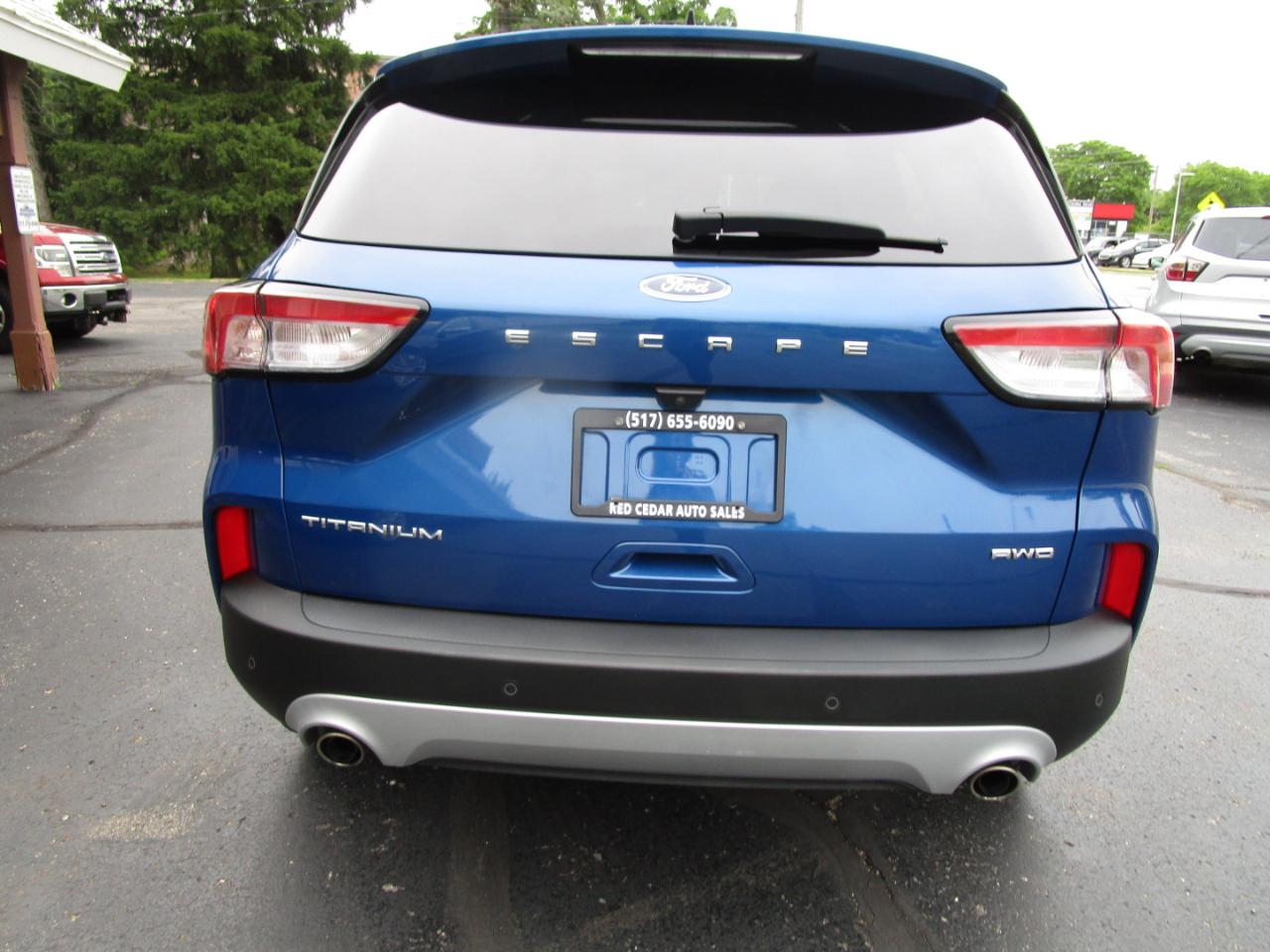 Ford Escape Titanium 4WD 2022