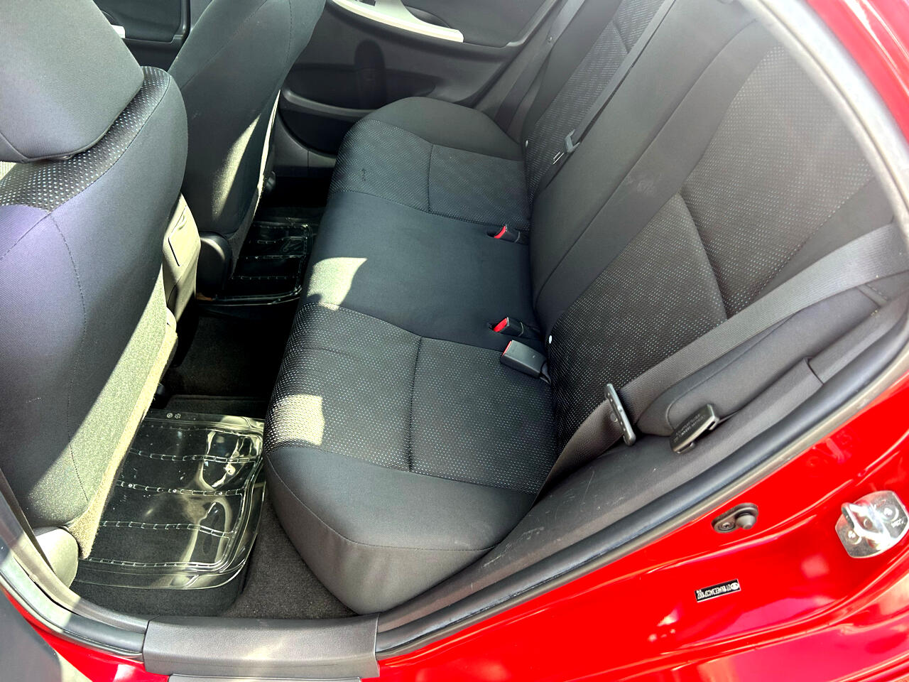 Toyota Corolla 4dr Sdn Man (Natl) 2010 Toyota Corolla 4dr Sdn Man (Natl) 2010