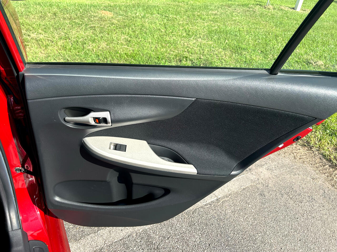 Toyota Corolla 4dr Sdn Man (Natl) 2010 Toyota Corolla 4dr Sdn Man (Natl) 2010