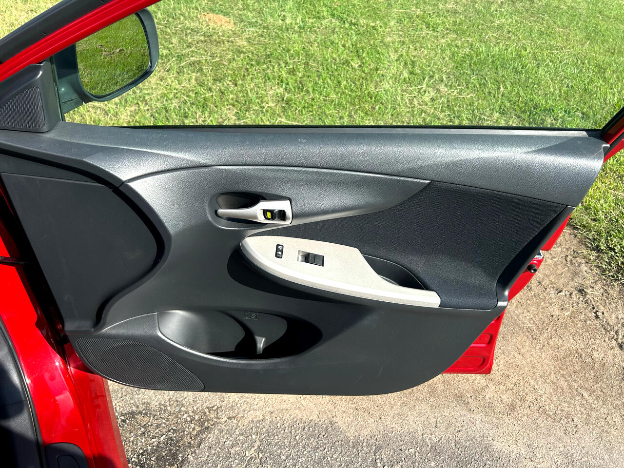 Toyota Corolla 4dr Sdn Man (Natl) 2010 Toyota Corolla 4dr Sdn Man (Natl) 2010