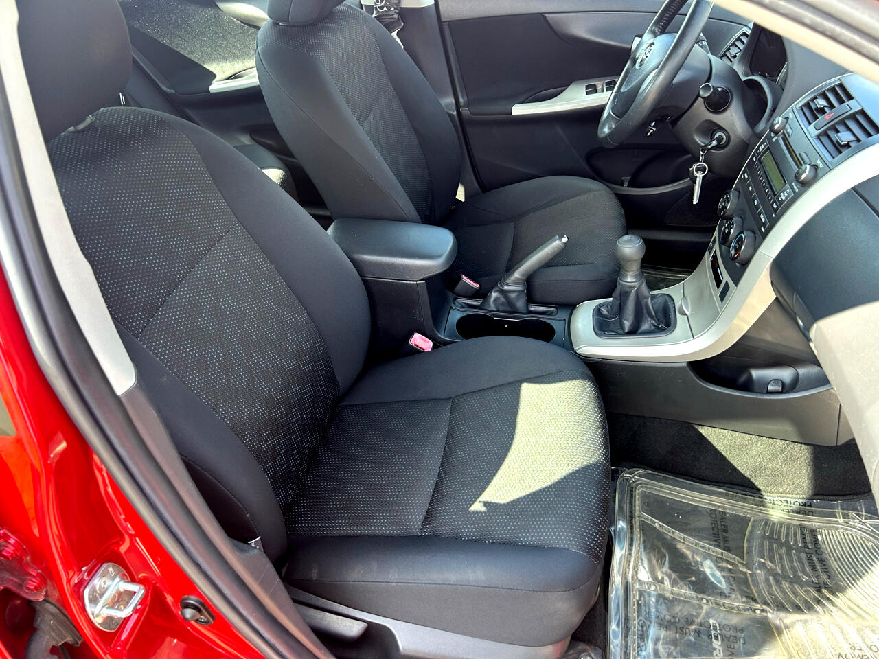 Toyota Corolla 4dr Sdn Man (Natl) 2010 Toyota Corolla 4dr Sdn Man (Natl) 2010