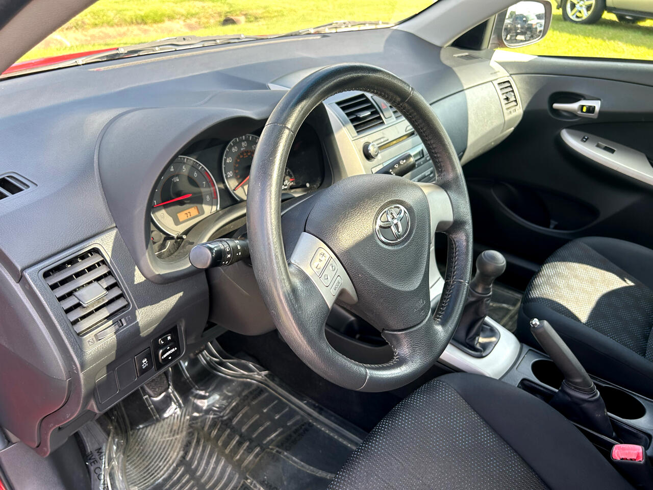 Toyota Corolla 4dr Sdn Man (Natl) 2010 Toyota Corolla 4dr Sdn Man (Natl) 2010