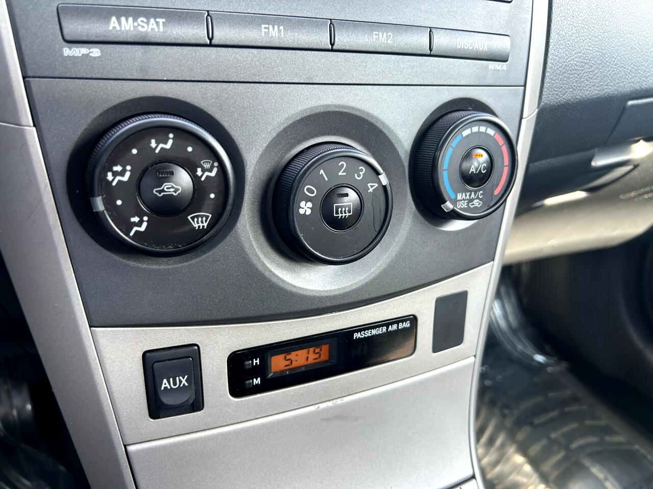 Toyota Corolla 4dr Sdn Man (Natl) 2010 Toyota Corolla 4dr Sdn Man (Natl) 2010