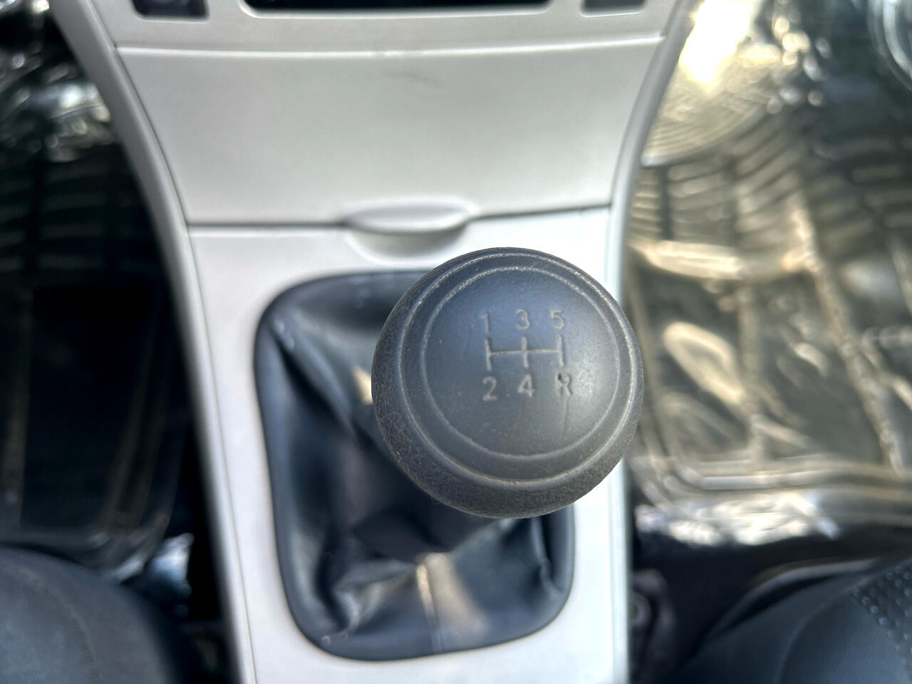 Toyota Corolla 4dr Sdn Man (Natl) 2010 Toyota Corolla 4dr Sdn Man (Natl) 2010