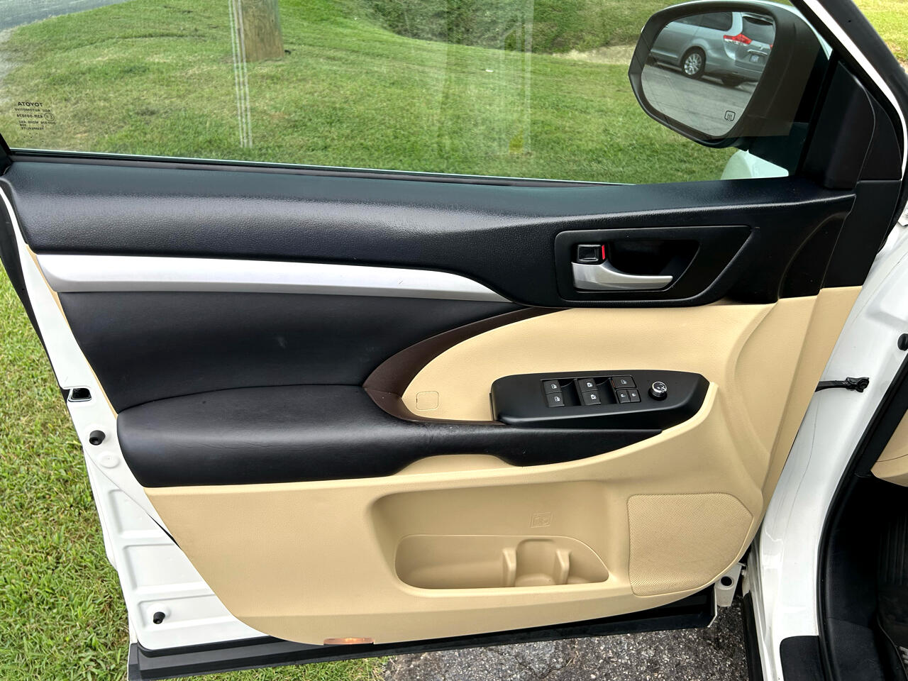 Toyota Highlander XLE V6 AWD (Natl) 2017 Toyota Highlander XLE V6 AWD (Natl) 2017