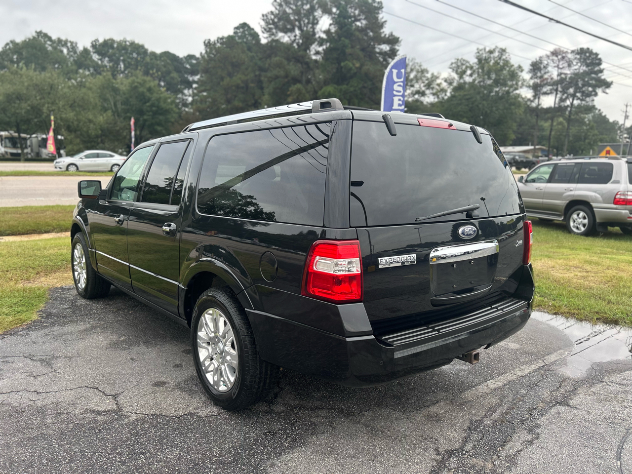 2013 Ford Expedition EL Limited photo 2
