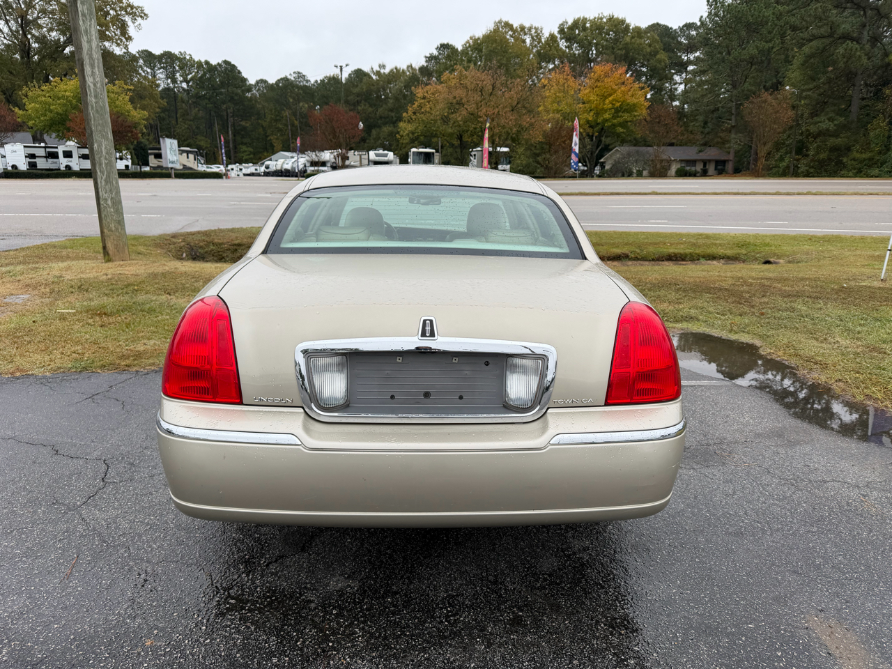 Lincoln Town Car 4dr Sdn Designer Series 2006 Lincoln Town Car 4dr Sdn Designer Series 2006