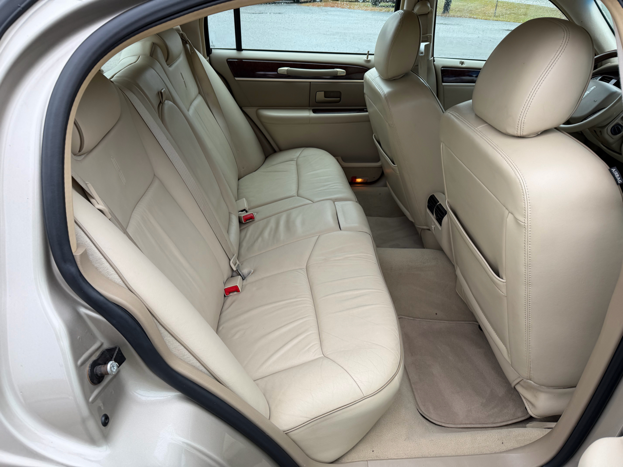 Lincoln Town Car 4dr Sdn Designer Series 2006 Lincoln Town Car 4dr Sdn Designer Series 2006