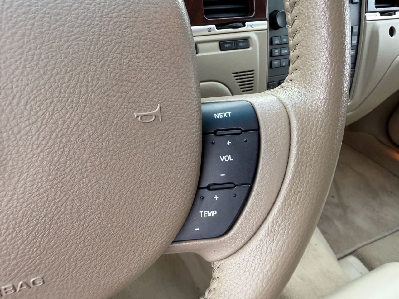 Lincoln Town Car 4dr Sdn Designer Series 2006 Lincoln Town Car 4dr Sdn Designer Series 2006