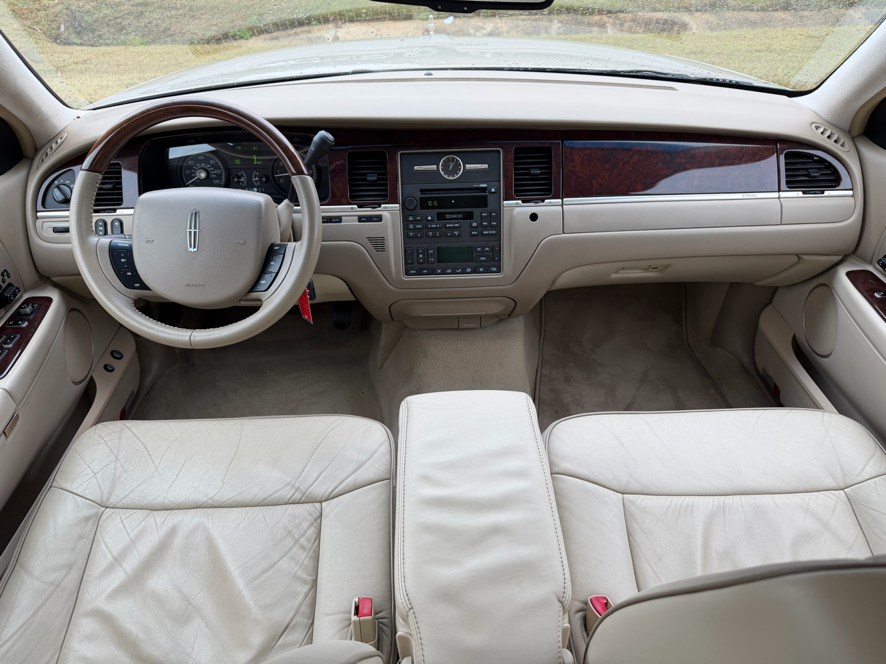 Lincoln Town Car 4dr Sdn Designer Series 2006 Lincoln Town Car 4dr Sdn Designer Series 2006