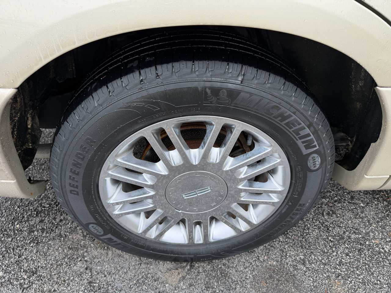 Lincoln Town Car 4dr Sdn Designer Series 2006 Lincoln Town Car 4dr Sdn Designer Series 2006