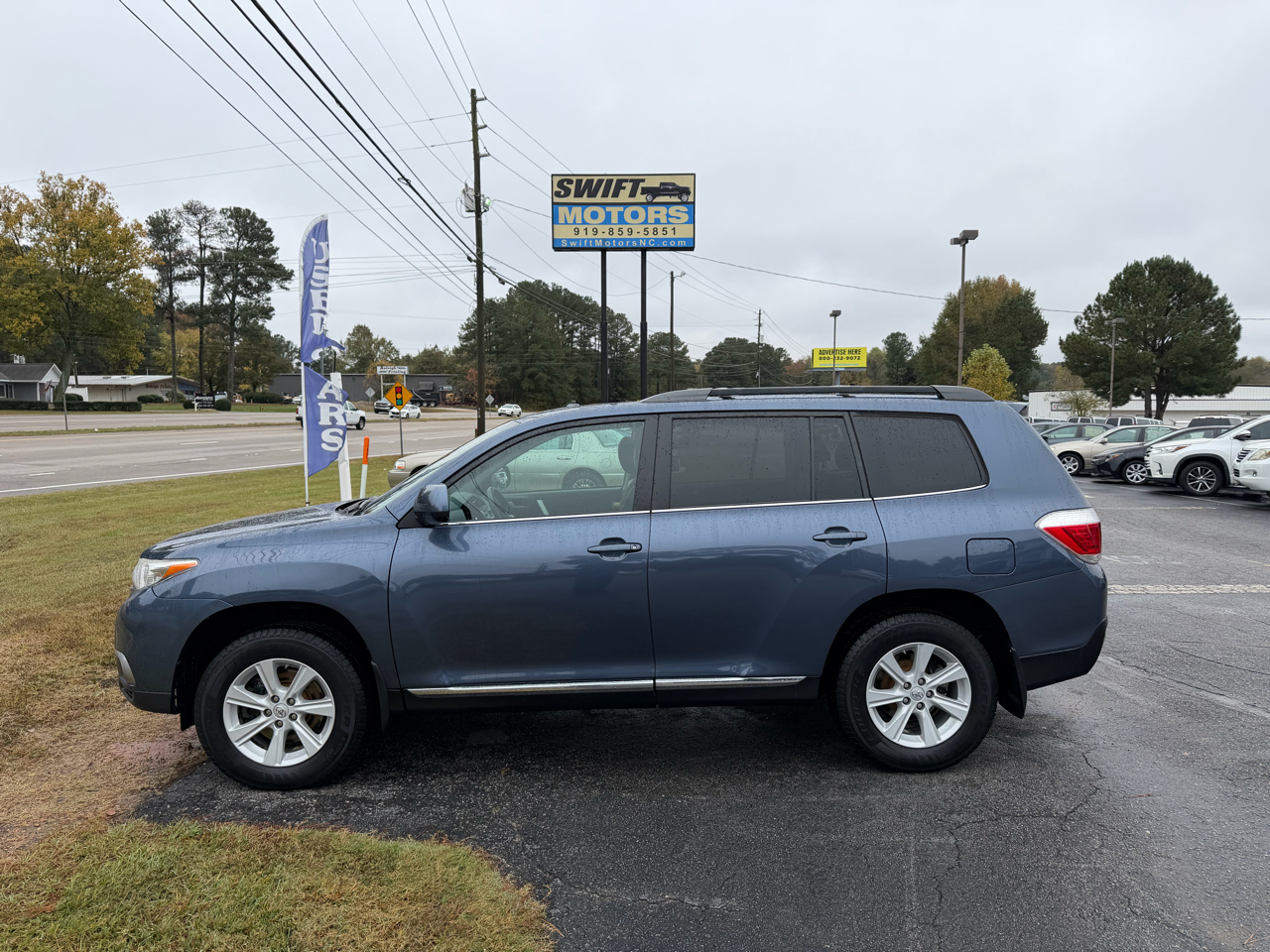 Toyota Highlander 4WD 4dr V6 (Natl) 2013 Toyota Highlander 4WD 4dr V6 (Natl) 2013