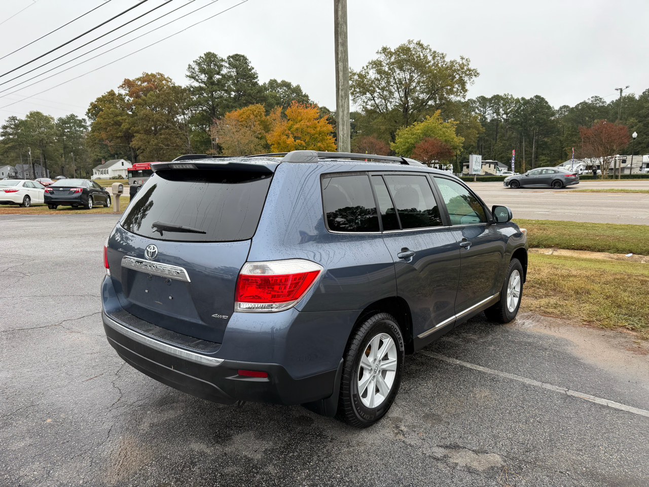 Toyota Highlander 4WD 4dr V6 (Natl) 2013 Toyota Highlander 4WD 4dr V6 (Natl) 2013