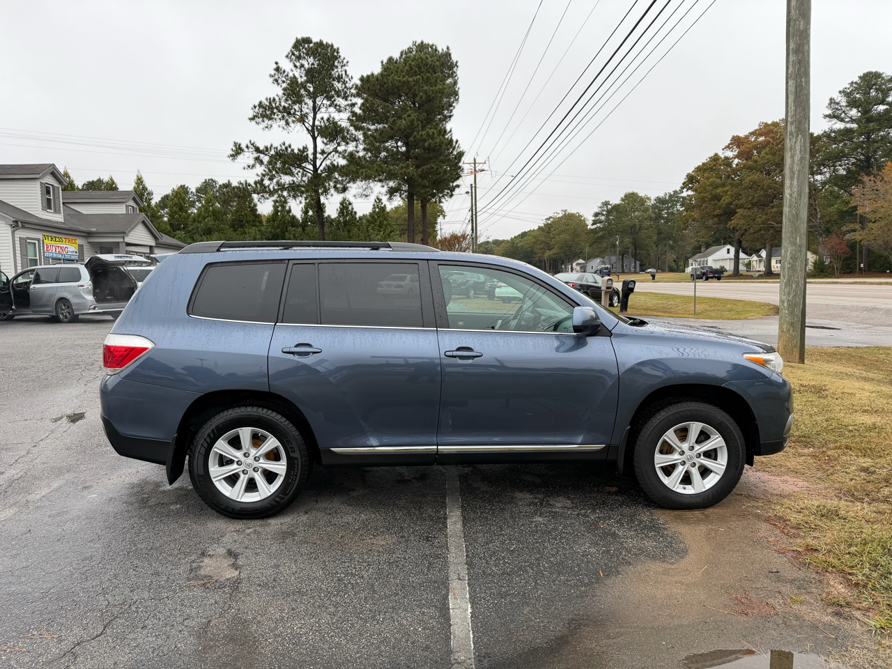 Toyota Highlander 4WD 4dr V6 (Natl) 2013 Toyota Highlander 4WD 4dr V6 (Natl) 2013