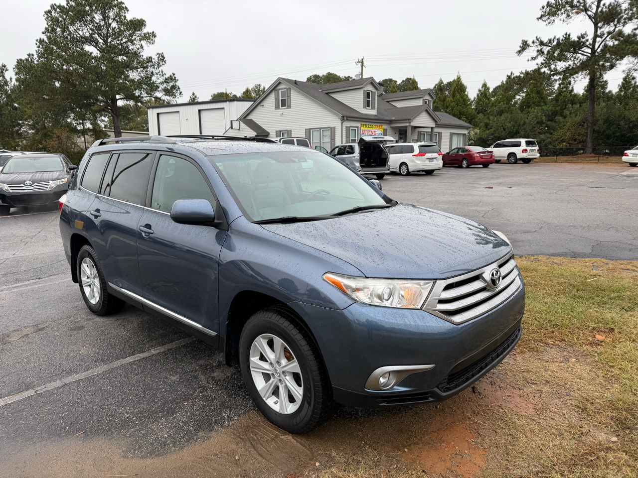 Toyota Highlander 4WD 4dr V6 (Natl) 2013 Toyota Highlander 4WD 4dr V6 (Natl) 2013