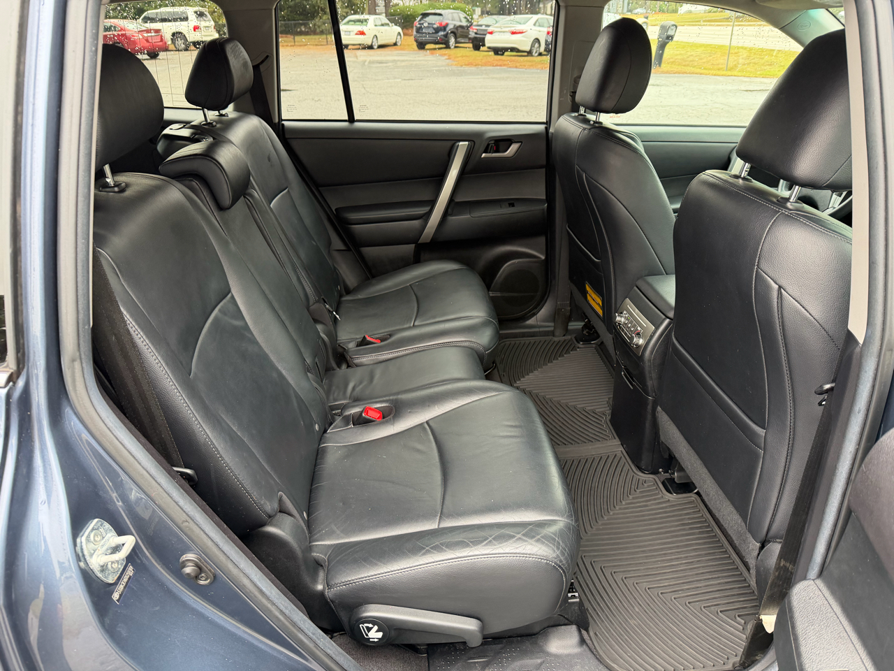 Toyota Highlander 4WD 4dr V6 (Natl) 2013 Toyota Highlander 4WD 4dr V6 (Natl) 2013