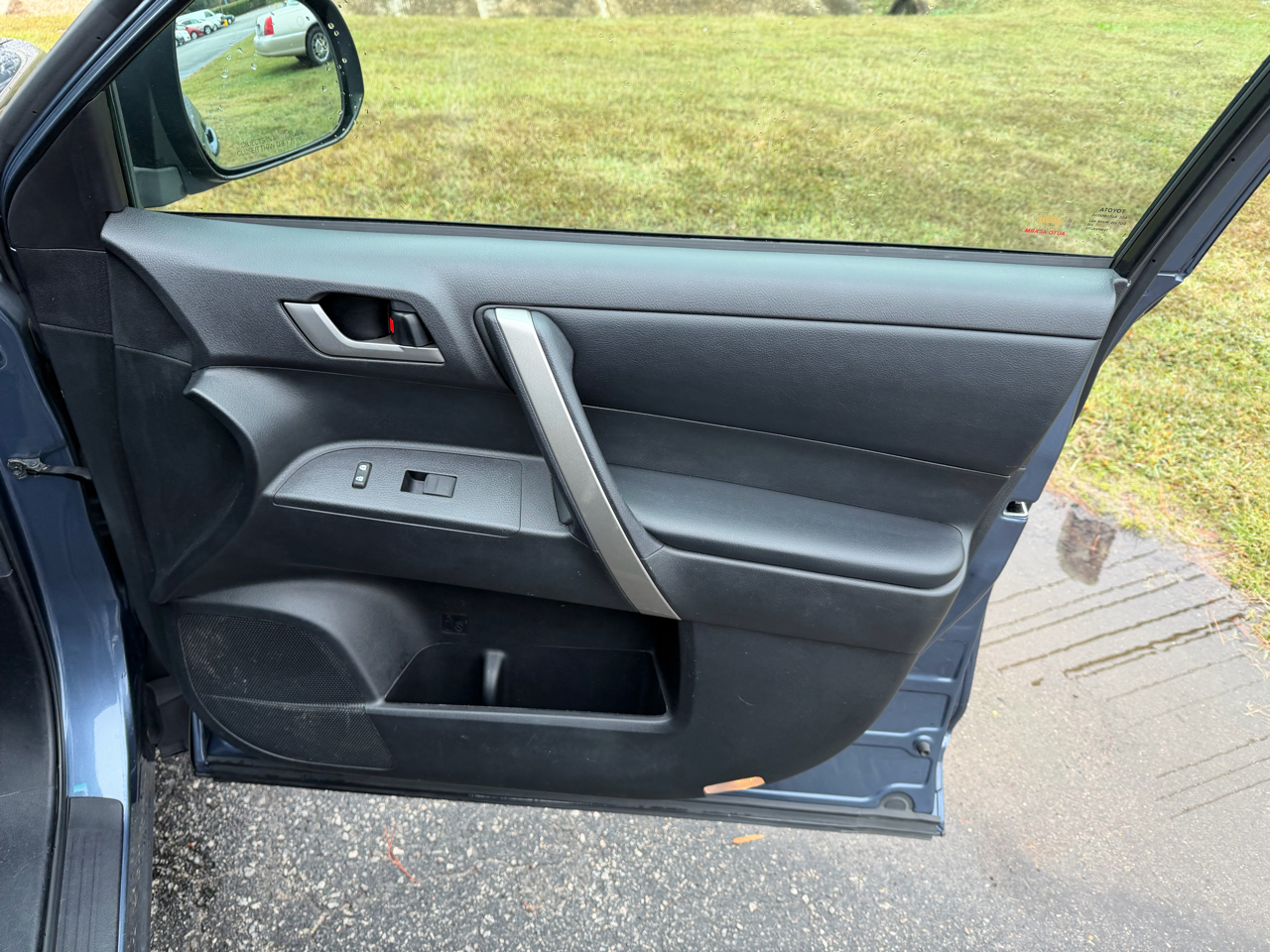 Toyota Highlander 4WD 4dr V6 (Natl) 2013 Toyota Highlander 4WD 4dr V6 (Natl) 2013