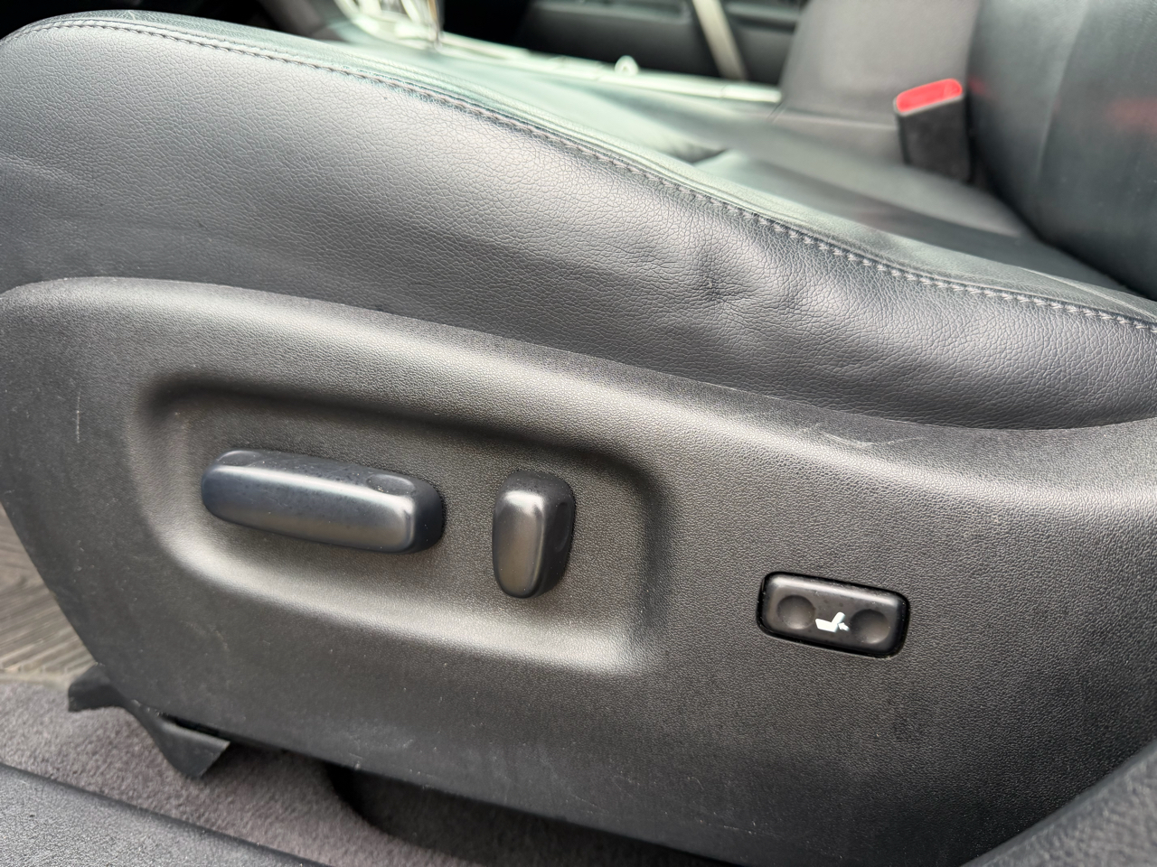 Toyota Highlander 4WD 4dr V6 (Natl) 2013 Toyota Highlander 4WD 4dr V6 (Natl) 2013