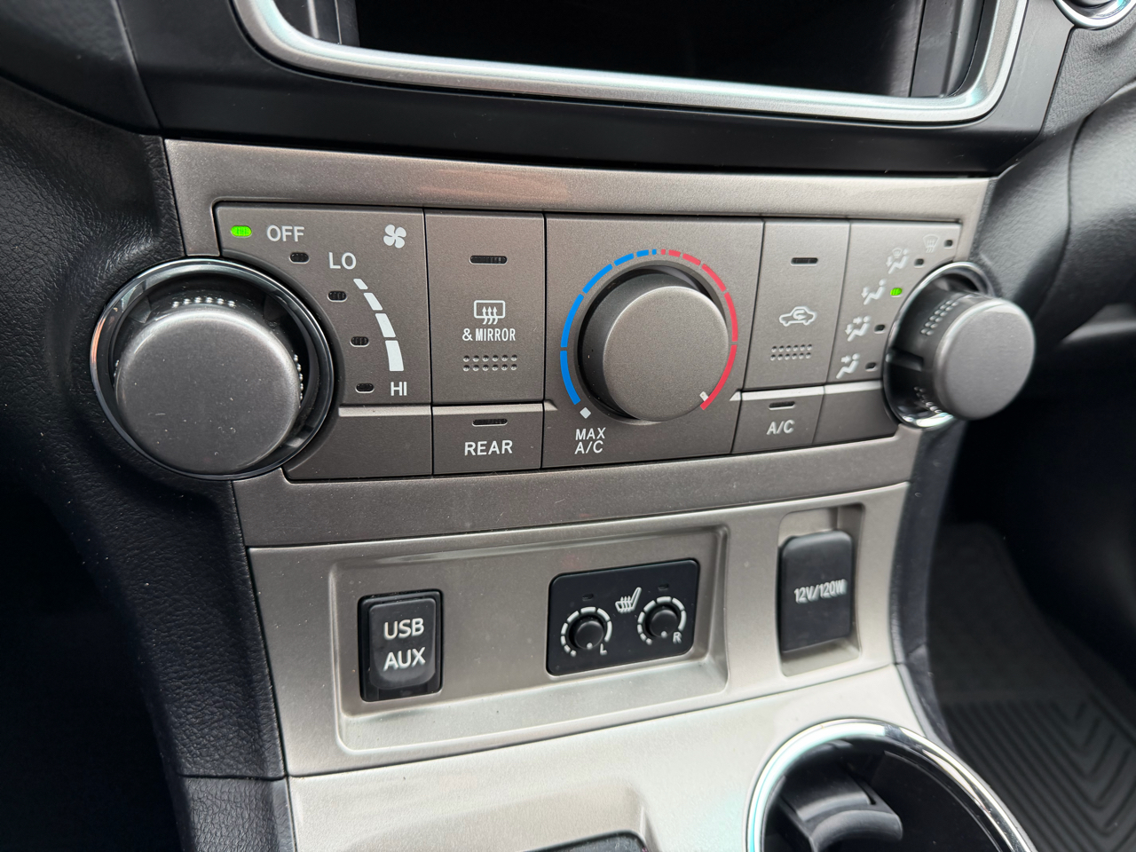 Toyota Highlander 4WD 4dr V6 (Natl) 2013 Toyota Highlander 4WD 4dr V6 (Natl) 2013