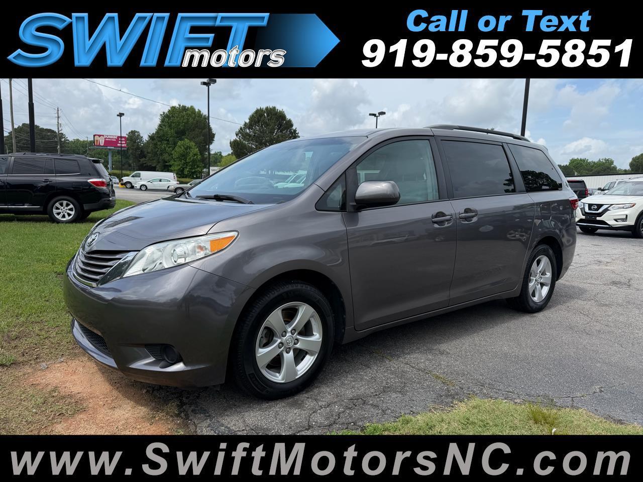 2017 Toyota Sienna LE 8-Passenger