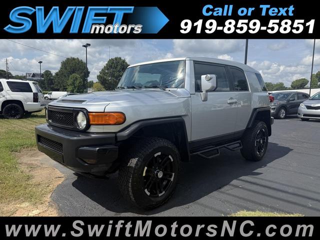 Silver 2007 Toyota FJ Cruiser SUV / Crossover Four-Wheel Drive Automatic