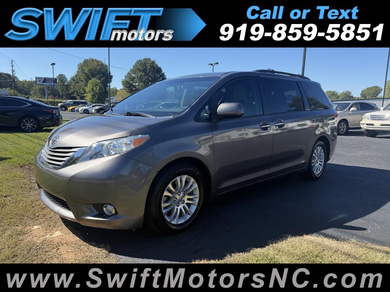 2013 Toyota Sienna 5dr 8-Pass Van V6 XLE FWD (Natl)