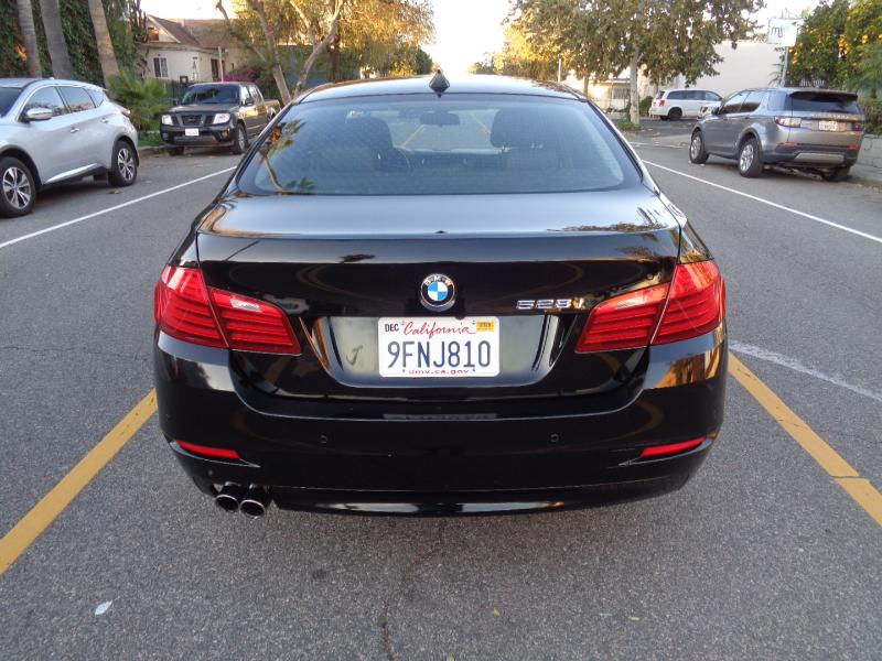 BMW 5-Series 528i 2015