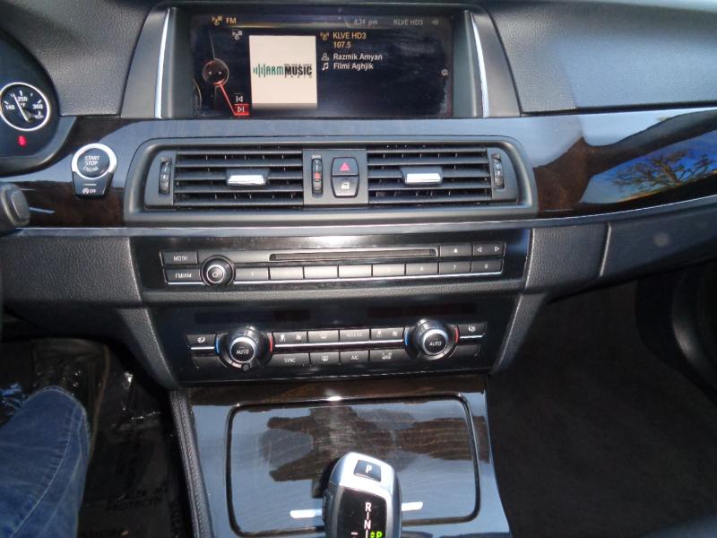 BMW 5-Series 528i 2015